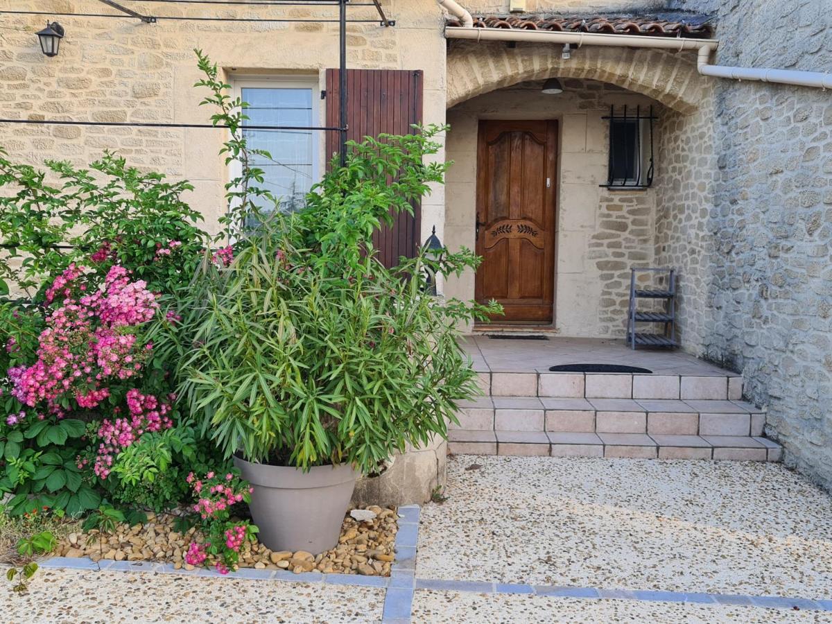 Appartements Dans Villa Privee Avec Piscine, Jardin, Parking Clos, Wifi, Climatisation Meyreuil Exterior foto