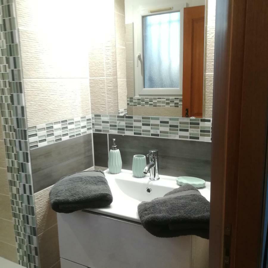 Appartements Dans Villa Privee Avec Piscine, Jardin, Parking Clos, Wifi, Climatisation Meyreuil Exterior foto
